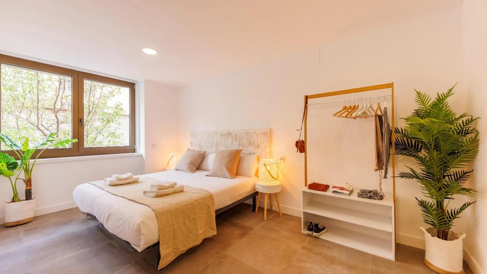 Апартаменты Bravissimo Turbau Entresol B, With 3 Bedrooms Жирона